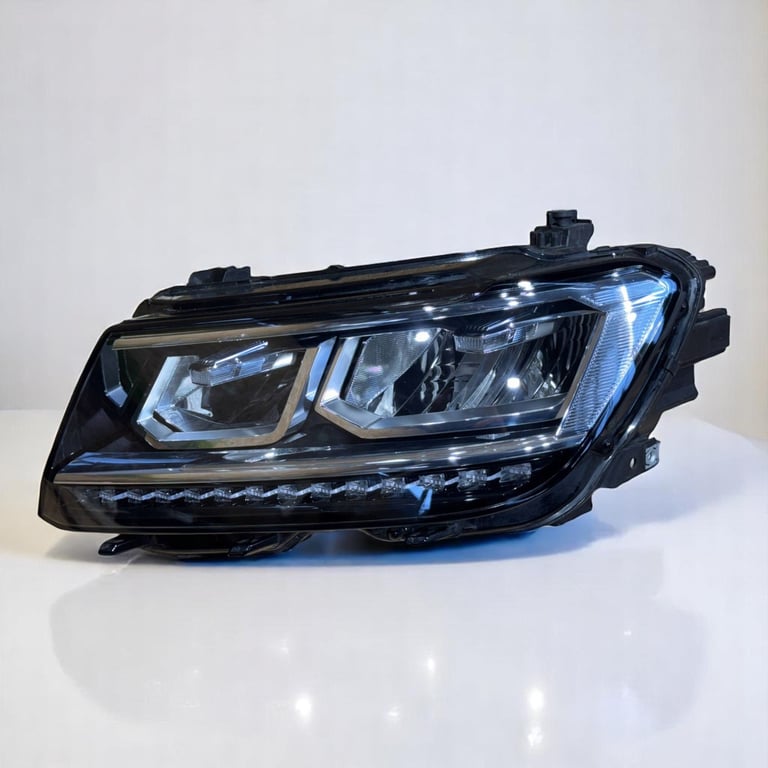 Frontscheinwerfer VW Tiguan 5NB941035D Links Scheinwerfer Headlight