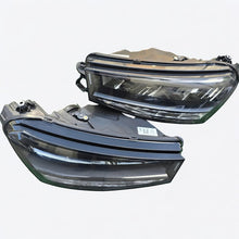 Load image into Gallery viewer, Frontscheinwerfer Skoda Fabia 6VB941016 6VB941015 Full LED Rechts oder Links