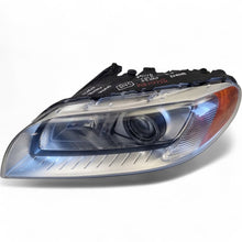 Laden Sie das Bild in den Galerie-Viewer, Frontscheinwerfer Volvo S80 II V70 III Xc70 30796133 Xenon Links Headlight