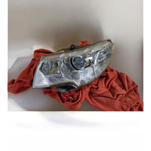 Laden Sie das Bild in den Galerie-Viewer, Frontscheinwerfer Skoda Superb II 3T1941015E Xenon Links Scheinwerfer Headlight