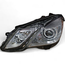 Laden Sie das Bild in den Galerie-Viewer, Frontscheinwerfer Mercedes-Benz W212 A2128201959 Xenon Rechts oder Links SCH1602471097xg