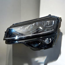 Load image into Gallery viewer, Frontscheinwerfer Skoda Karoq 57B941015B LED Links Scheinwerfer Headlight SCH8159913797ti
