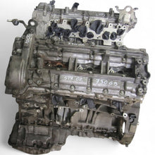 Load image into Gallery viewer, Motor Mercedes-Benz Vito W639 642890 3.0 CDI 224PS 165kW 188TKm Unkomplett