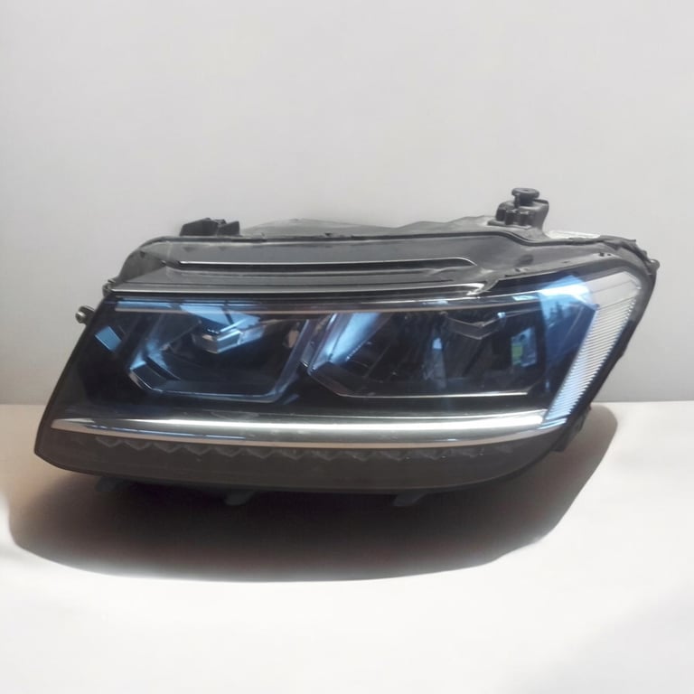 Frontscheinwerfer VW Tiguan 5NB941035B Full LED Links Scheinwerfer Headlight SCH6160304324ia