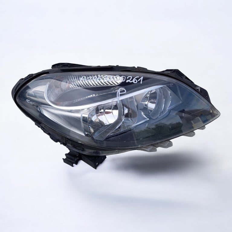 Frontscheinwerfer Mercedes-Benz W246 A2468200261 LED Rechts Headlight