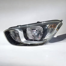 Load image into Gallery viewer, Frontscheinwerfer Hyundai I20 921014P500 Links Scheinwerfer Headlight