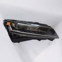 Laden Sie das Bild in den Galerie-Viewer, Frontscheinwerfer Skoda Superb III 3V1941016D Full LED Rechts Headlight