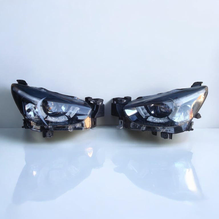 Frontscheinwerfer Mazda II Full LED Ein Stück (Rechts oder Links) Headlight