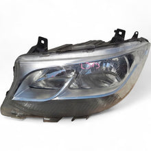 Laden Sie das Bild in den Galerie-Viewer, Frontscheinwerfer Mercedes-Benz Sprinter RKC13664 Vorderseite Headlight SCH4241187160wt