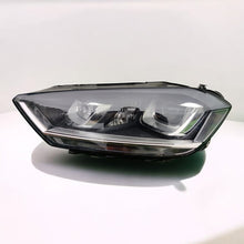 Laden Sie das Bild in den Galerie-Viewer, Frontscheinwerfer Mazda Golf Sportsvan 517941031B 90056421 Xenon Links Headlight