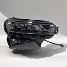 Load image into Gallery viewer, Frontscheinwerfer Skoda Karoq 57B941010 LED Rechts Scheinwerfer Headlight SCH5772723999xs