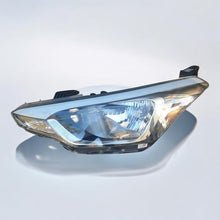 Laden Sie das Bild in den Galerie-Viewer, Frontscheinwerfer Hyundai I20 92101 C8000 Links Scheinwerfer Headlight