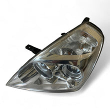 Laden Sie das Bild in den Galerie-Viewer, Frontscheinwerfer Kia Carnival I 92101-4D0XX Ein Stück (Rechts oder Links)