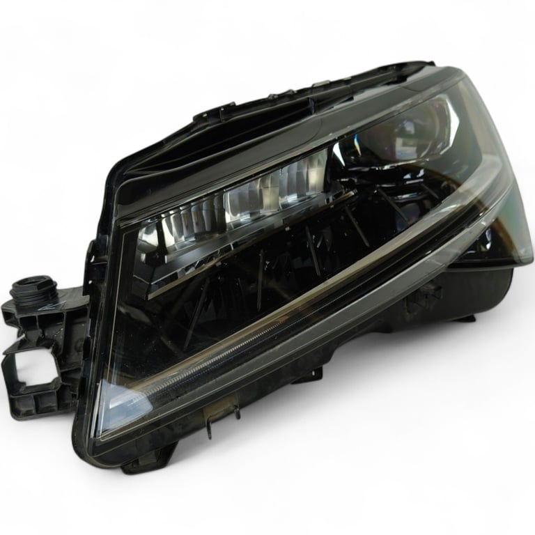 Frontscheinwerfer Skoda Superb III 3V0- 3V1941015D Full LED Rechts oder Links