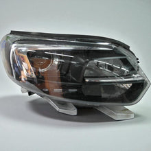 Laden Sie das Bild in den Galerie-Viewer, Frontscheinwerfer Opel Zafira A Vivaro 9832836480-00 Rechts Headlight