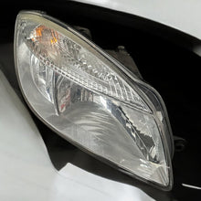 Laden Sie das Bild in den Galerie-Viewer, Frontscheinwerfer Skoda Fabia II Rechts Scheinwerfer Headlight
