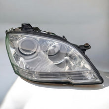 Load image into Gallery viewer, Frontscheinwerfer Mercedes-Benz W164 A1648205961 Xenon Rechts Headlight