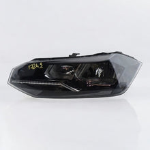 Laden Sie das Bild in den Galerie-Viewer, Frontscheinwerfer VW Polo 2G1941005 Halogen Links Scheinwerfer Headlight