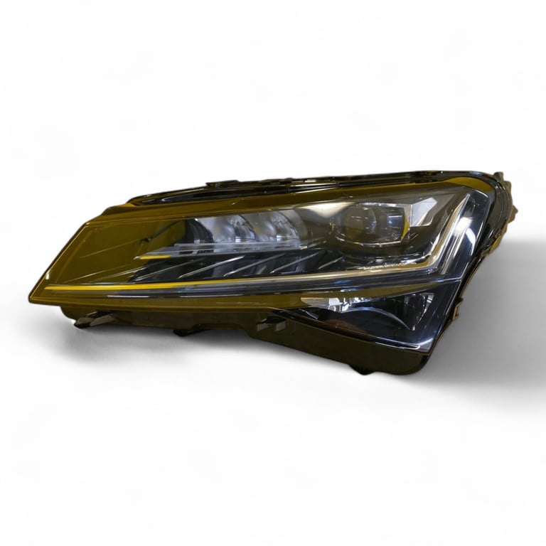 Frontscheinwerfer Skoda Superb LED Links Scheinwerfer Headlight SCH4137383657bi