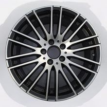 Laden Sie das Bild in den Galerie-Viewer, 1x Alufelge 18 Zoll 7.5" 5x112 40ET Glanz Schwarz A2064014900 Mercedes-Benz W206 FEL3010989594qm
