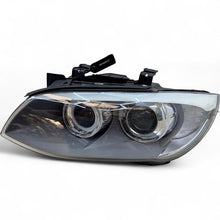 Load image into Gallery viewer, Frontscheinwerfer BMW E93 E92 7263052 7255724 7273203 Xenon Rechts oder Links SCH6246060117tb