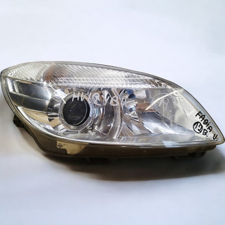 Frontscheinwerfer Skoda Fabia II Rechts Scheinwerfer Headlight