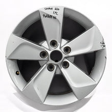 Laden Sie das Bild in den Galerie-Viewer, 1x Alufelge 16 Zoll 7.0&quot; 5x112 45ET Glanz Silber 5L0601025E Skoda Yeti Rim Wheel