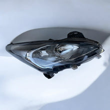 Laden Sie das Bild in den Galerie-Viewer, Frontscheinwerfer Peugeot 3008 89907700 Rechts Scheinwerfer Headlight