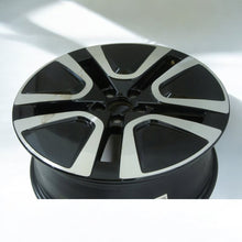 Laden Sie das Bild in den Galerie-Viewer, 1x Alufelge 19 Zoll 7.5" 5x108 50 5ET Glanz Schwarz 31680404 Volvo Rim Wheel