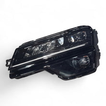 Laden Sie das Bild in den Galerie-Viewer, Frontscheinwerfer Skoda Karoq 57B941015 LED Links Scheinwerfer Headlight SCH5215520092mu