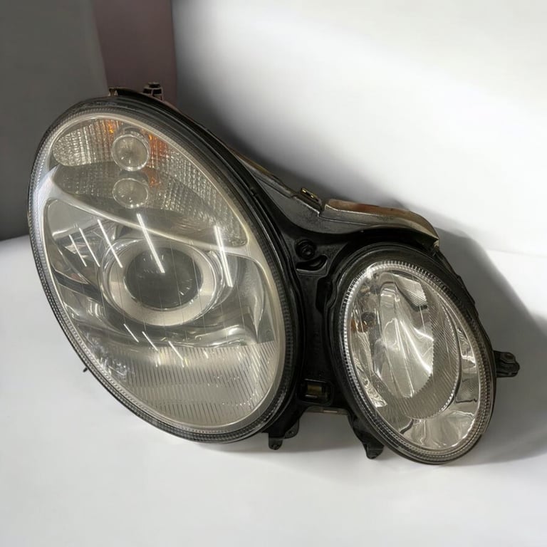 Frontscheinwerfer Mercedes-Benz W211 Xenon Rechts Scheinwerfer Headlight SCH8869552888lp