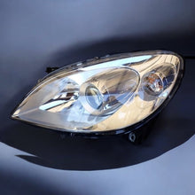 Laden Sie das Bild in den Galerie-Viewer, Frontscheinwerfer Mercedes-Benz W246 A1698207761 Links Scheinwerfer Headlight SCH4244932523ss