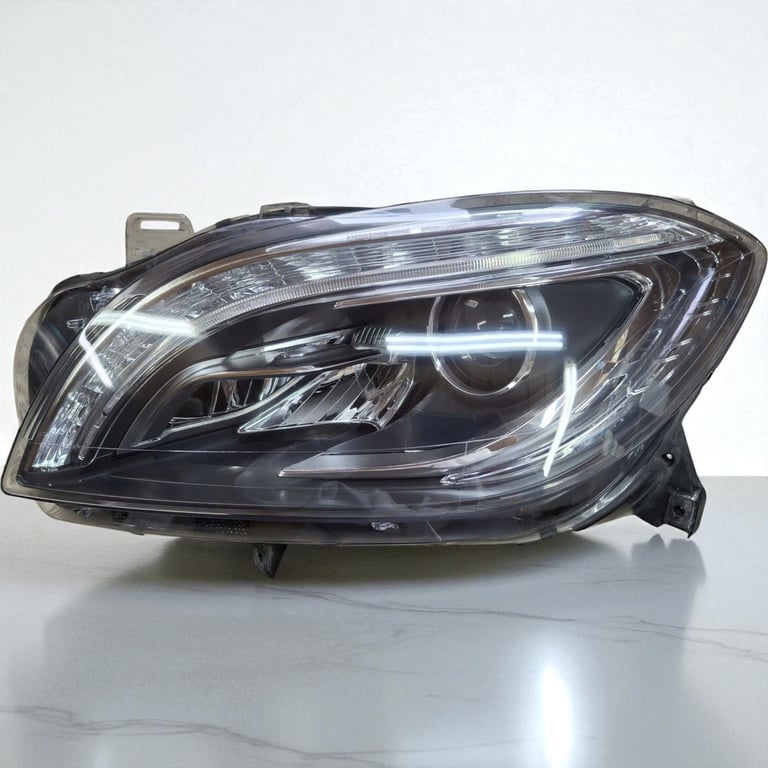 Frontscheinwerfer Mercedes-Benz W166 A1668207859 Bi-Xenon Links Headlight SCH8081237138uq