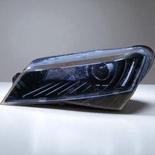 Laden Sie das Bild in den Galerie-Viewer, Frontscheinwerfer Skoda Superb III 3V1941015B Xenon Links Scheinwerfer Headlight