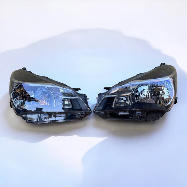 Frontscheinwerfer Toyota Yaris Ein Stück (Rechts oder Links) Headlight SCH9924022483lk