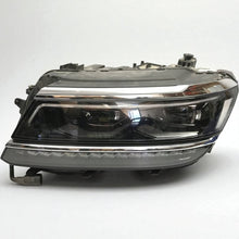 Laden Sie das Bild in den Galerie-Viewer, Frontscheinwerfer VW Tiguan Allspace 5NN941081C Full LED Links Headlight