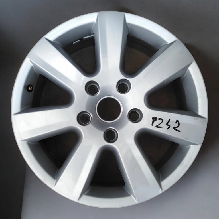 1x Alufelge 17 Zoll 9.5" 5x112 25ET Matt Silber 7P0601025 VW Touareg Rim Wheel