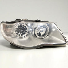 Laden Sie das Bild in den Galerie-Viewer, Frontscheinwerfer VW Touareg 7L6941040 Ein Stück (Rechts oder Links) Headlight SCH6822248994vs