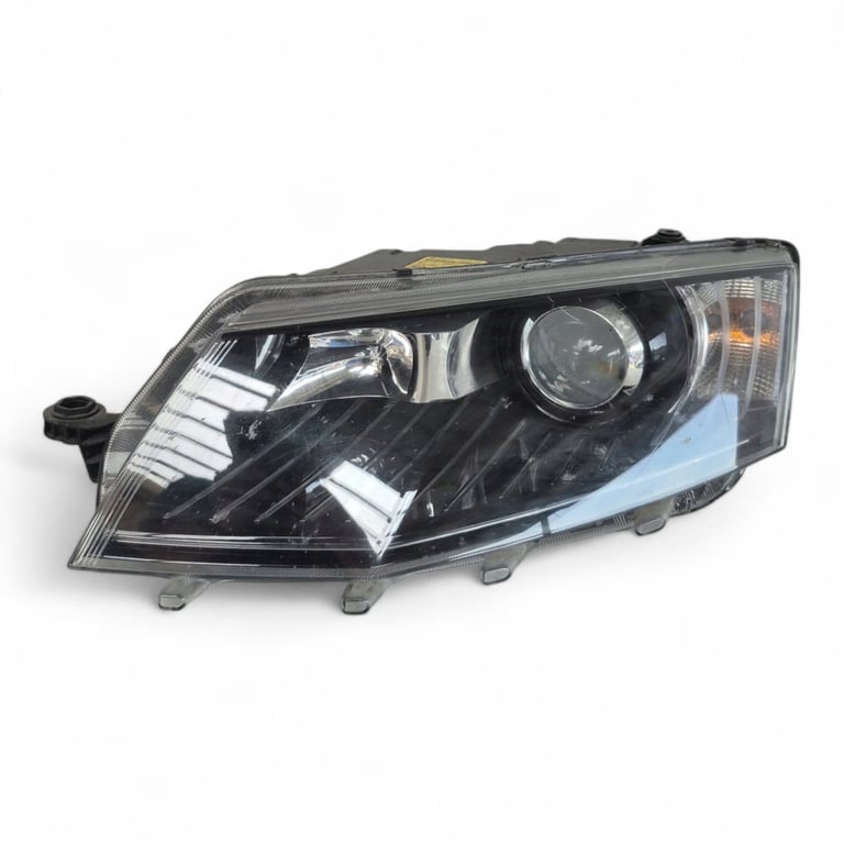 Frontscheinwerfer Skoda Octavia III 5E1941015B Xenon Links Headlight SCH9756960115km