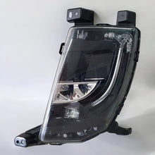 Laden Sie das Bild in den Galerie-Viewer, Frontscheinwerfer Tesla Model S 600591500G 010510 Links Scheinwerfer Headlight