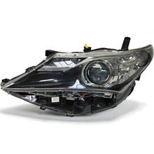 Laden Sie das Bild in den Galerie-Viewer, Frontscheinwerfer Toyota Auris 811170-02J61 Links Scheinwerfer Headlight