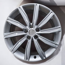 Laden Sie das Bild in den Galerie-Viewer, 1x Alufelge 19 Zoll 8.5" 5x112 40ET Glanz Silber 4K0601025 Audi A6 Rim Wheel FEL3798937796ol