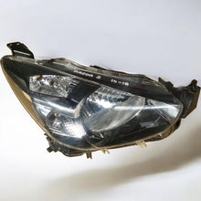 Laden Sie das Bild in den Galerie-Viewer, Frontscheinwerfer Mazda II 5240243 Rechts Scheinwerfer Headlight SCH6481020506ol