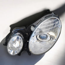 Load image into Gallery viewer, Frontscheinwerfer Mercedes-Benz W211 Xenon Links Scheinwerfer Headlight