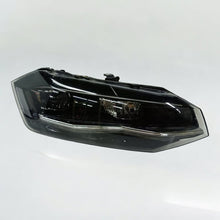 Laden Sie das Bild in den Galerie-Viewer, Frontscheinwerfer VW Polo 2G1941036F 90100102 LED Rechts Scheinwerfer Headlight