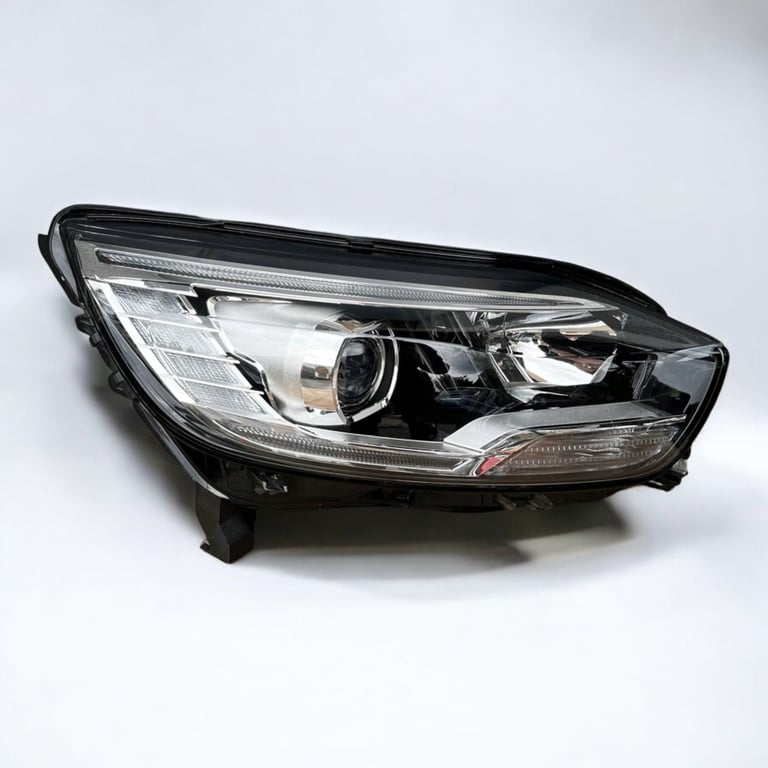 Frontscheinwerfer Renault Scenic 260100943R Rechts Scheinwerfer Headlight