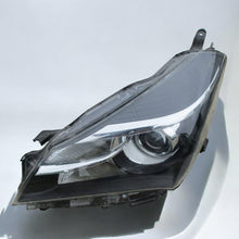 Load image into Gallery viewer, Frontscheinwerfer Toyota Yaris Links Scheinwerfer Headlight