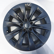 Laden Sie das Bild in den Galerie-Viewer, 1x Alufelge 19 Zoll 8.0&quot; 5x120 40ET 1059337-00-B Tesla Model S Rim Wheel