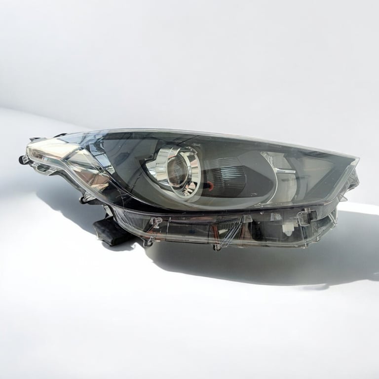 Frontscheinwerfer Toyota 4 Yaris 81130-K0060 LED Rechts Scheinwerfer Headlight