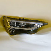 Laden Sie das Bild in den Galerie-Viewer, Frontscheinwerfer Audi E-Tron 4KE941040D LED Rechts Scheinwerfer Headlight